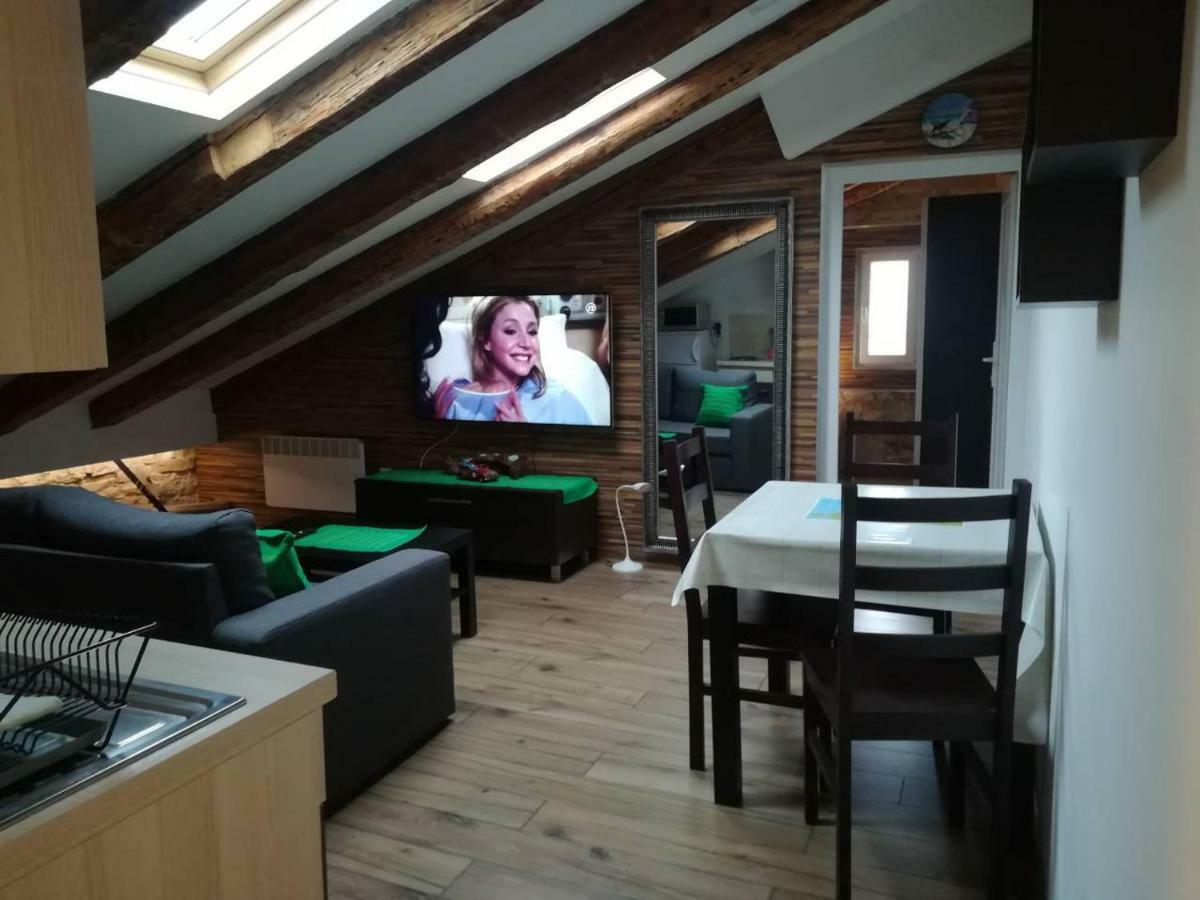 Lukadora Apartment พูลา ภายนอก รูปภาพ