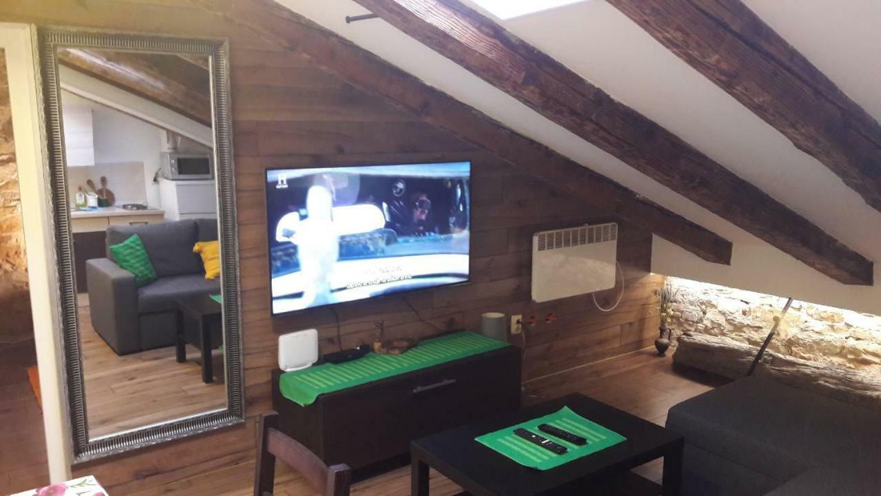 Lukadora Apartment พูลา ภายนอก รูปภาพ
